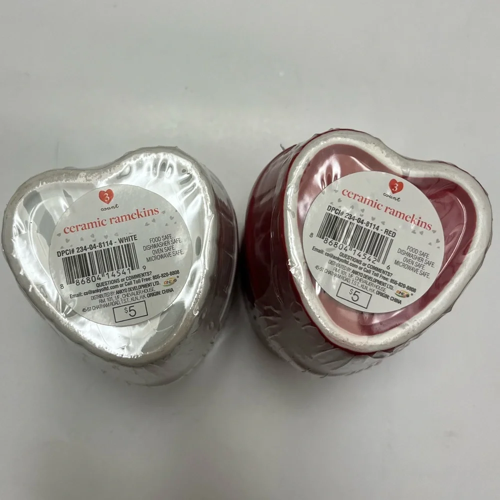 NWT ⚜️🤍⚜️ Target WHITE Bullseye Playground Heart Shaped Treat bowls set of 3